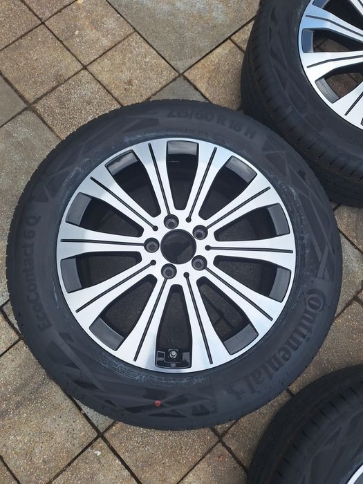 Koła letnie Mercedes EQA EQB 215 60 r18 25r jak nowe