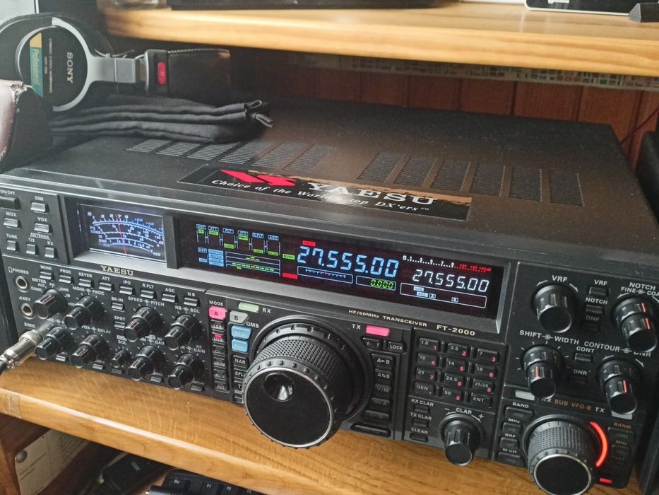 Yaesu FT-2000 tranceiver
