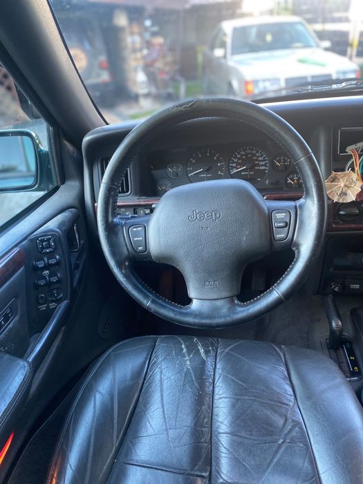 Jeep Grand Cherokee 5.9
