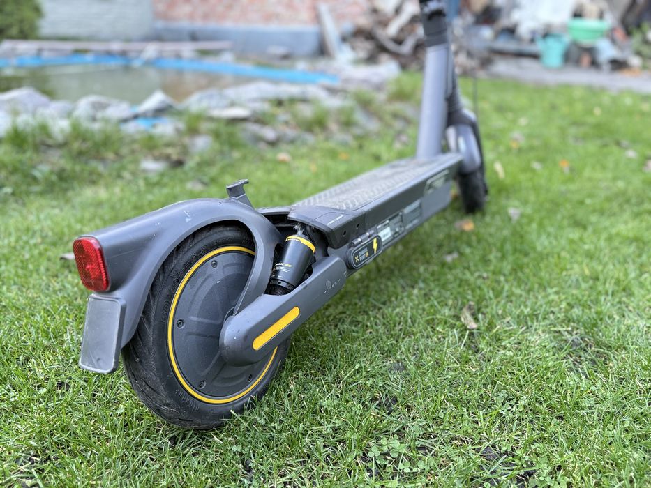 Электросамокат б/у Segway.Ninebot Max G2E