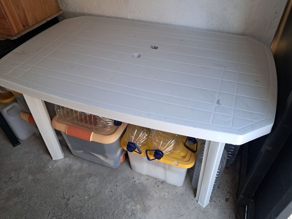 Conjunto mesa e 4 cadeiras