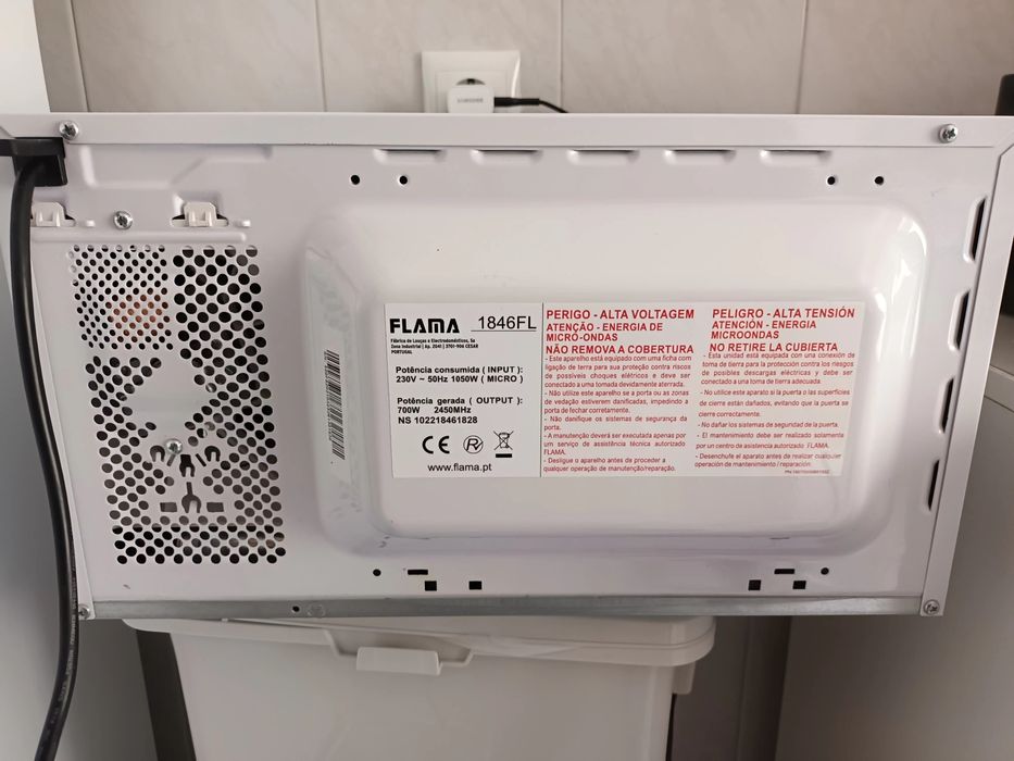 Microondas Flama 1846FL- impecável