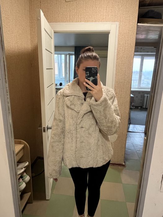 Шуба з екохутра.