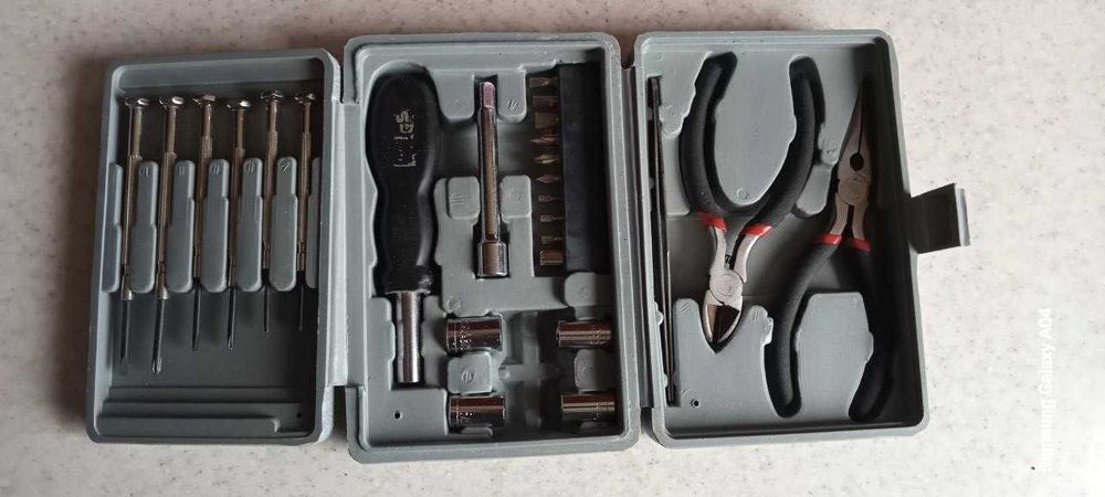 Продаю мини-набор инструментов для ремонта быт.техники и других работ.