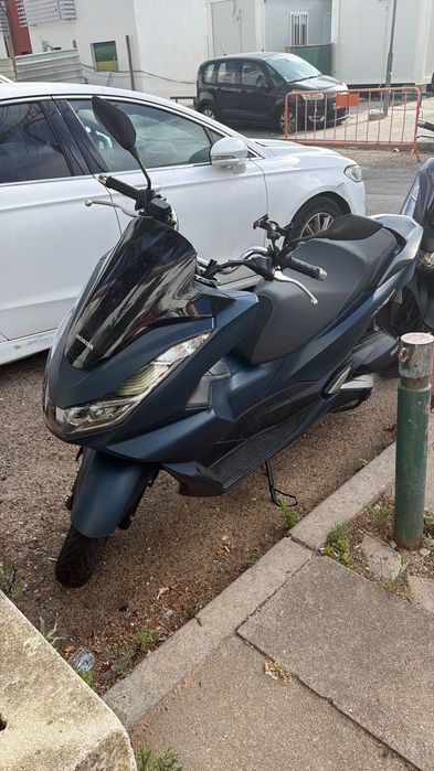 Motorcycle honda pcx 2024