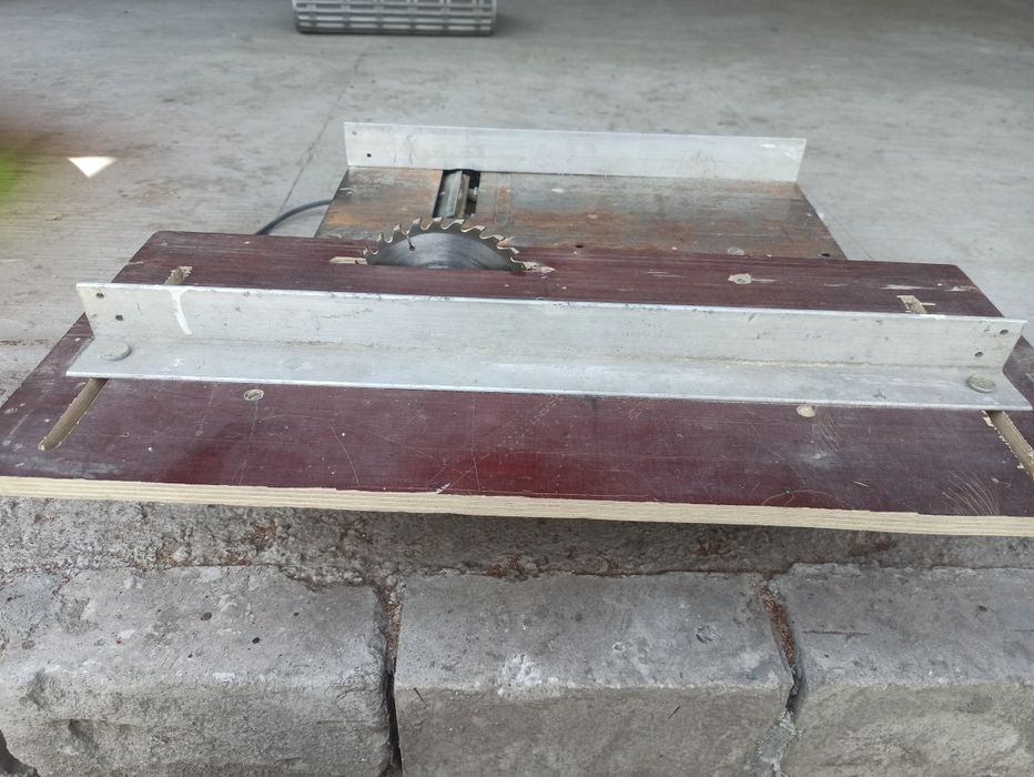 Станок деревообрабатывающий