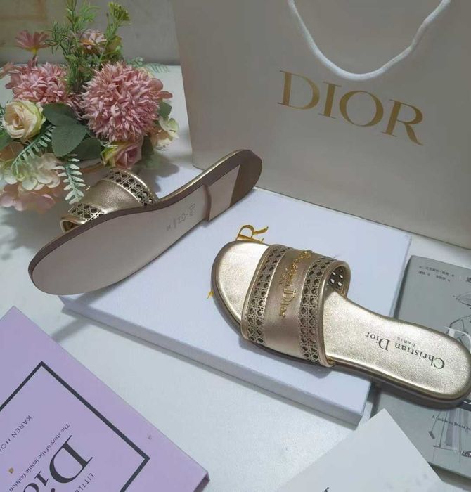 Buty, sandaly klapki, skora 060203