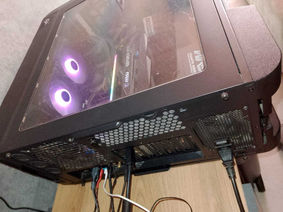 Корпус Thermaltake Core V71 Black E-ATX Full-Tower (без кулерів)