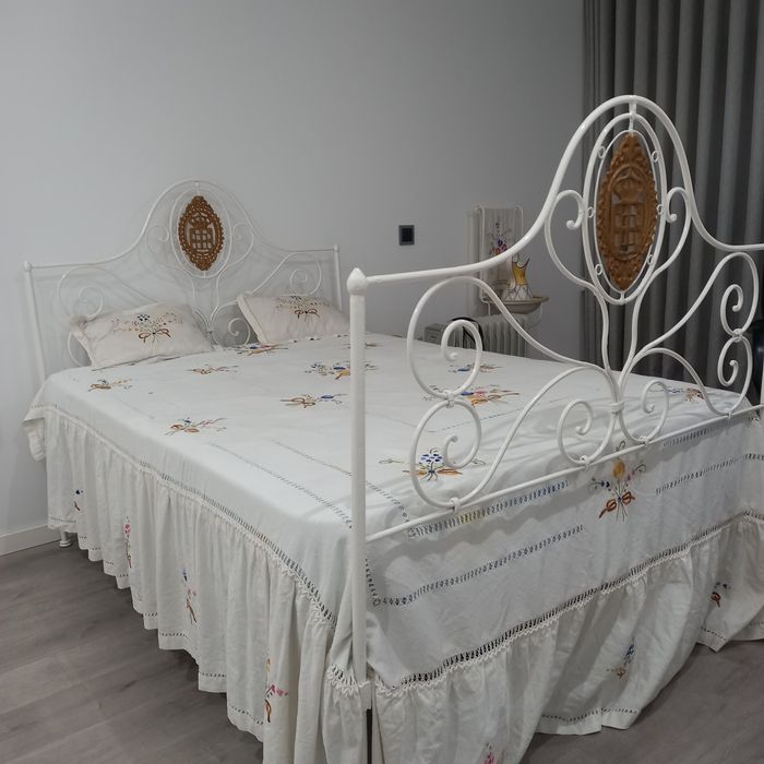 Cama coroa de rei