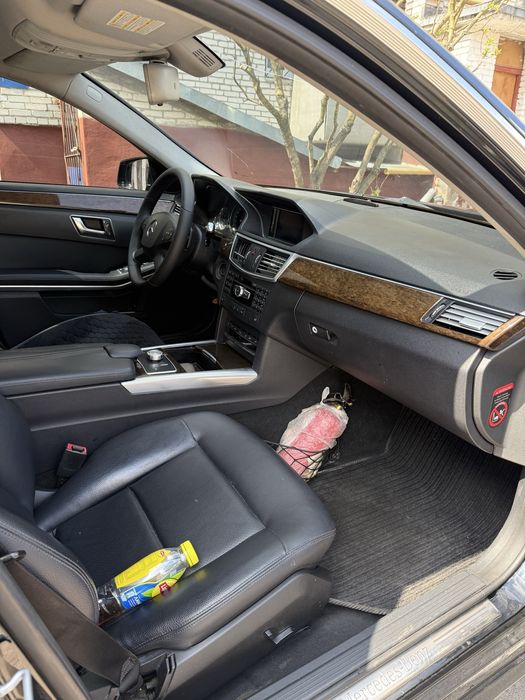 Mercedes-Benz E212 2012 рік 2.2 дизель автомат