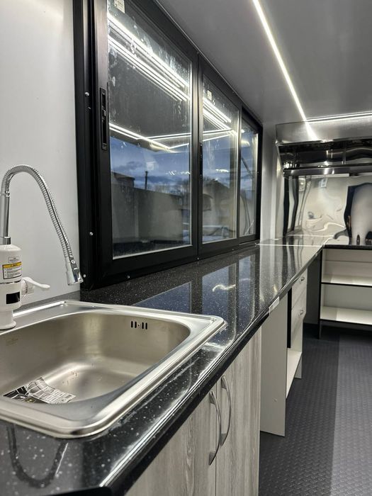 Виготовлення та продажа торгових причіп-кіоск на колесах