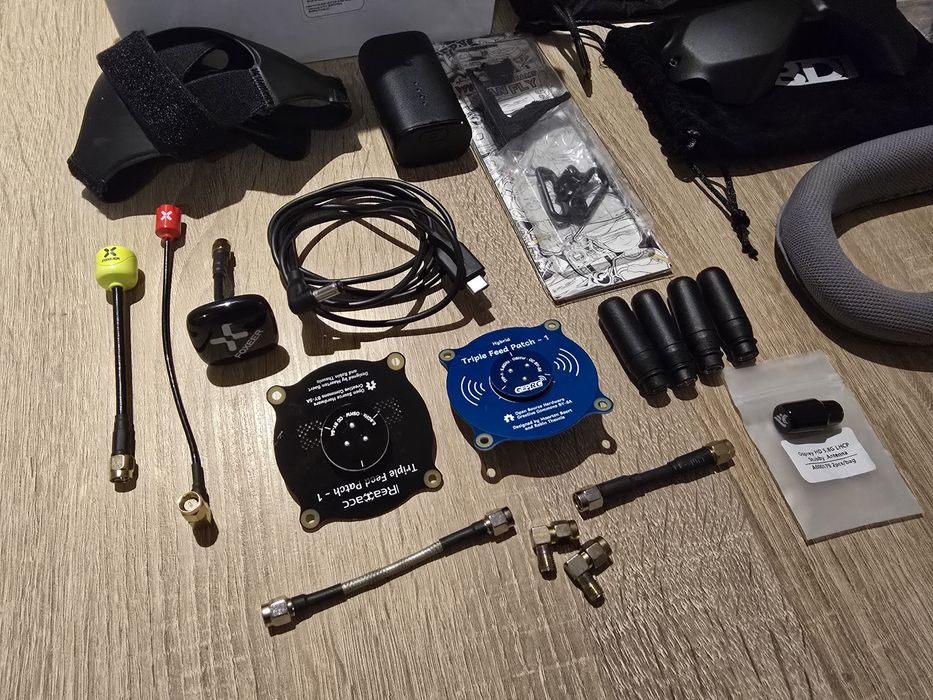 DJI Goggles V2 + Analog Foxeer Wildfire