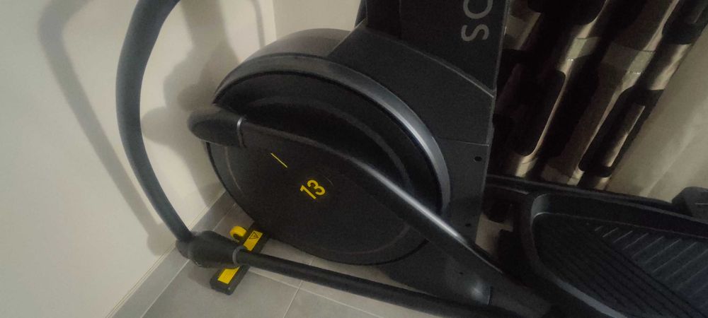 Elíptica Domyos 900 .muito pouco usada . negociável