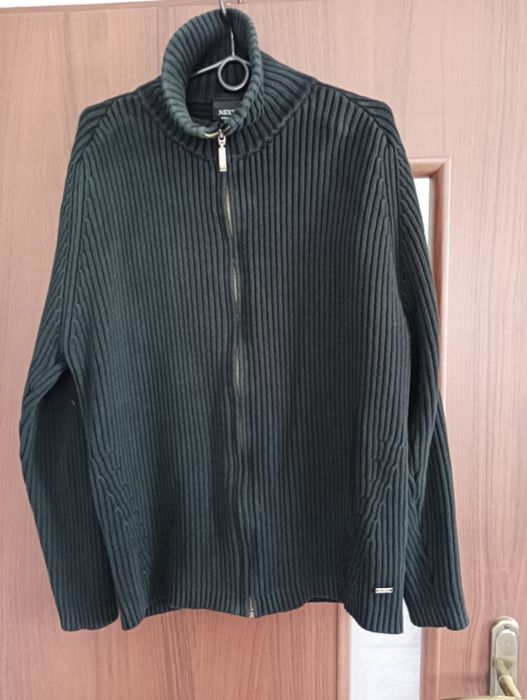 M next czarny sweter swetr rozpinany zamek suwak stójka