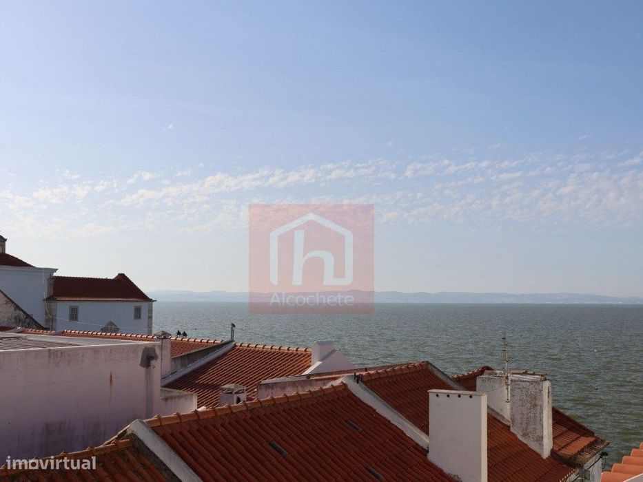 Casa T2 vista rio no centro histórico de Alcochete