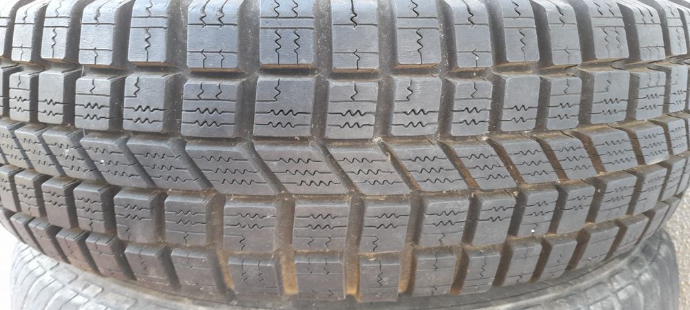 Pneu 195-80 original suplente freelander1