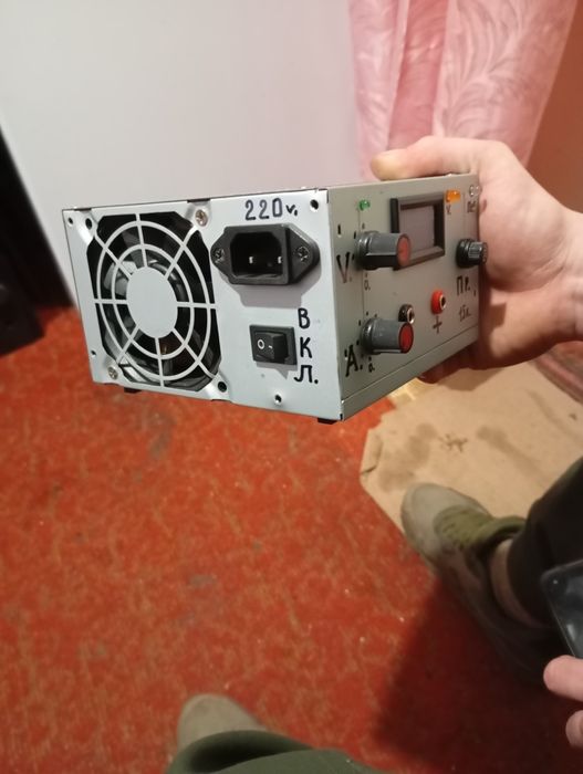 Зарядное устройство А.К.Б. с возможностью лабораторного Б.П.