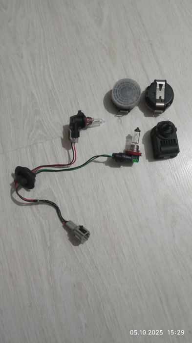 Датчик дощу, регулятор фар, лампа H16.