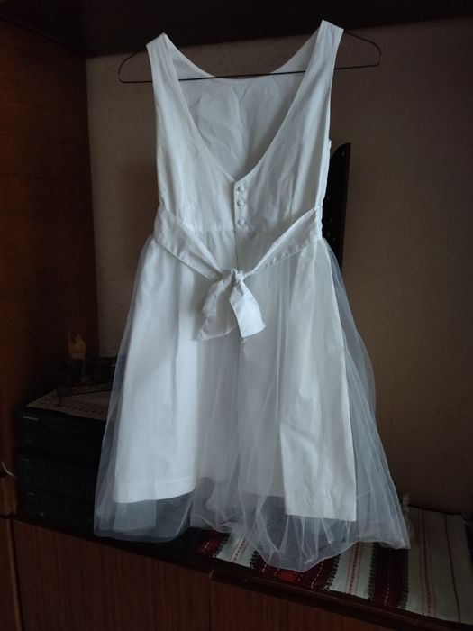 Сукня біла для дівчинки 9-10 років, якісна!