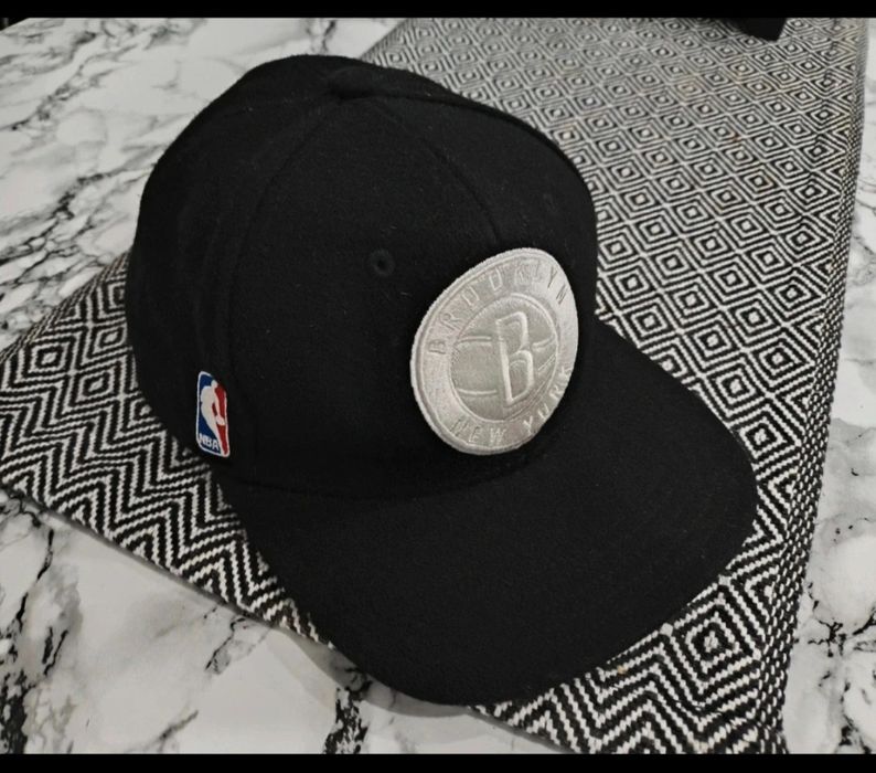 Boné Adidas em casxemira