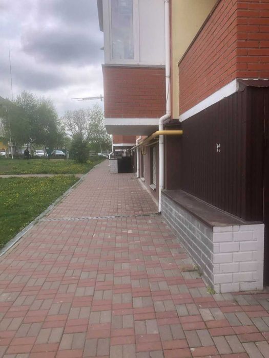 Хотів, вул.Партизанська, оренда приміщення 18 кв.м.