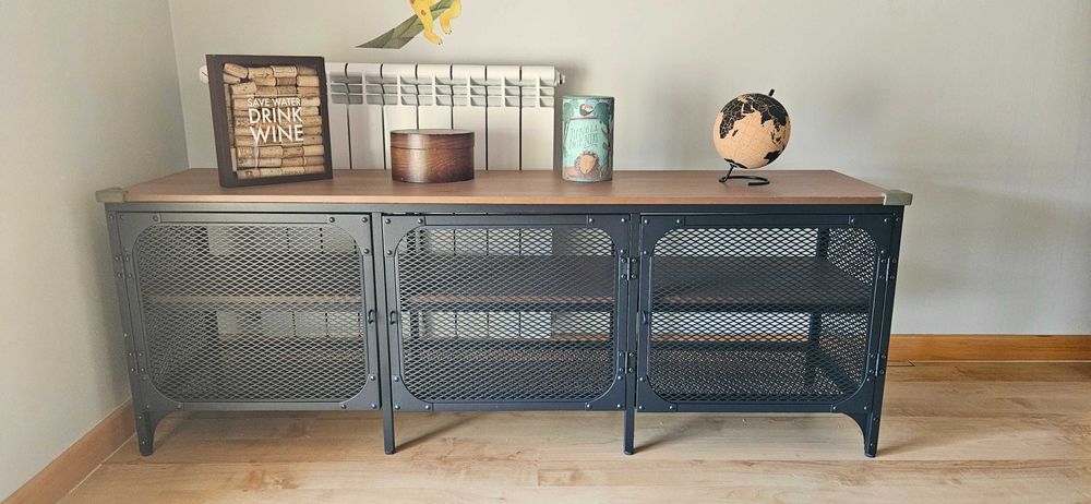 Móvel TV Ikea FJÄLLBO - Bom estado