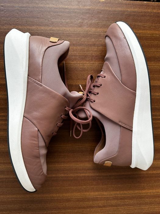 Снікерси, жіноче демісезонне взуття Clarks 39 розмір, кросівки