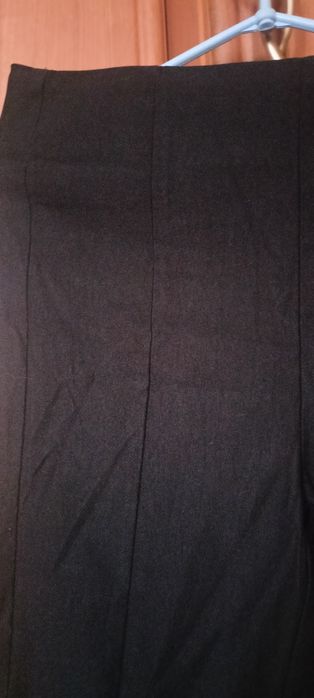 Czarne spodnie na szerokiej gumce