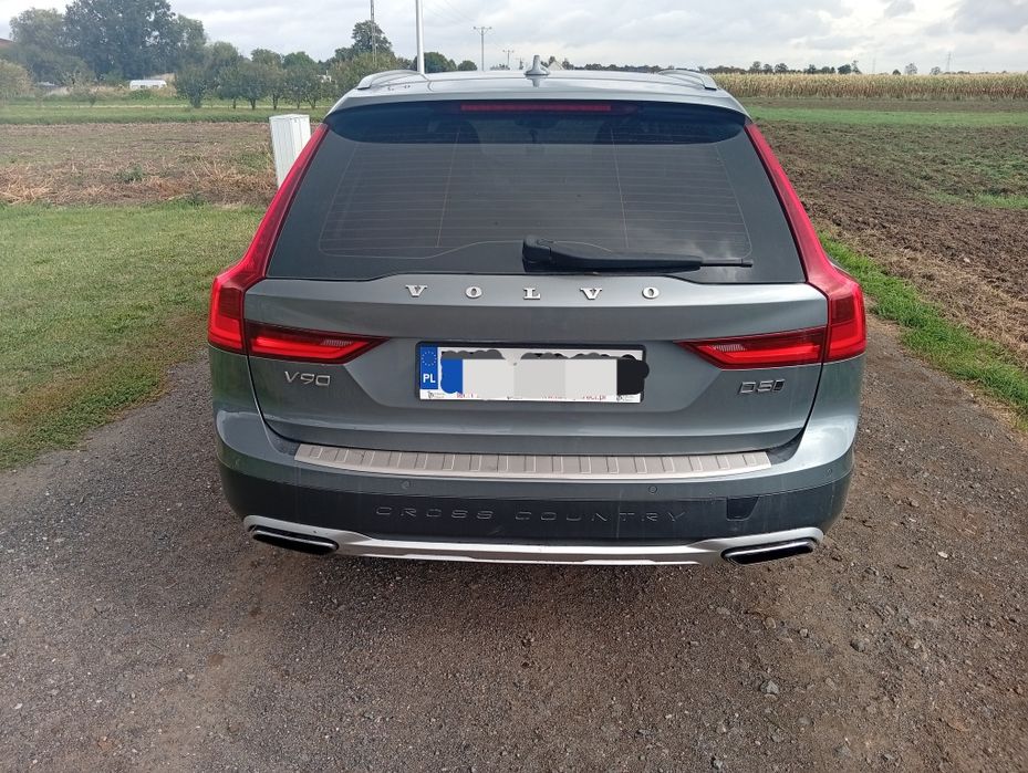 Volvo v90 AWD 4x4 cross country D5