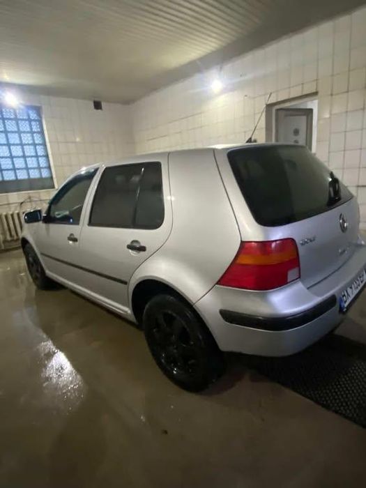 Продам гольф 4 1.6