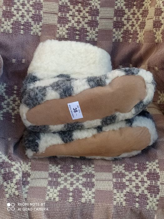 Kapcie z owczej wełny