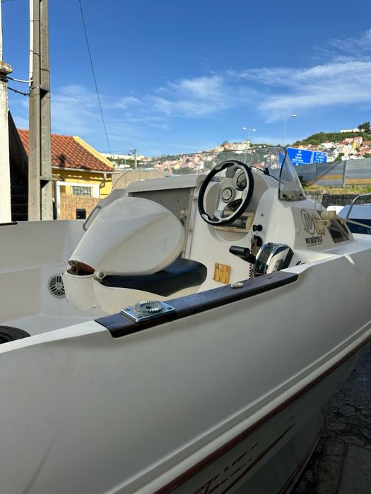 Barco Quiksilver 470 Cruiser  motor Mercury 4T injeção 50 hp 2007