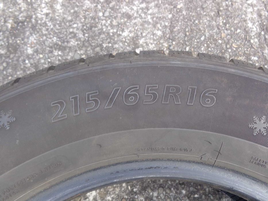 opony zimowe 215/65/16 z 2023 roku