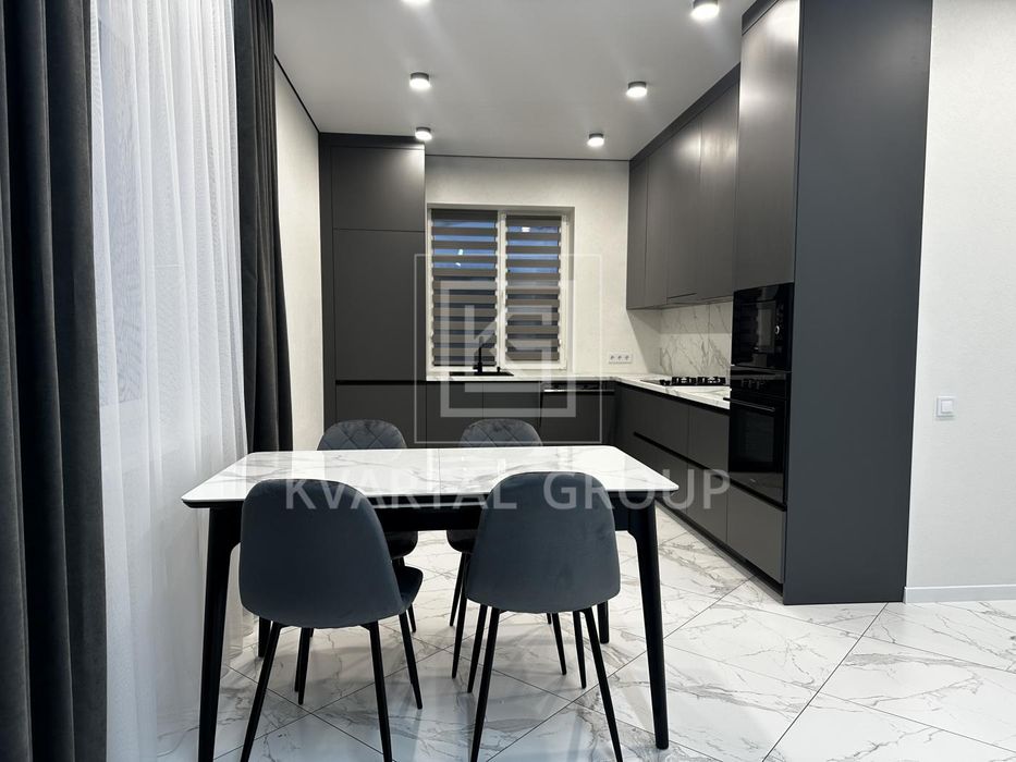 Будинок в Бучі з новим ремонтом!