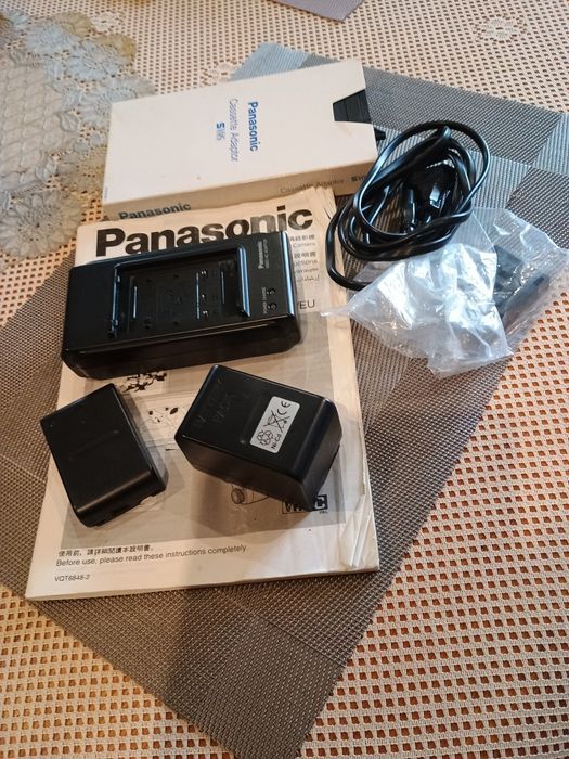 Кинокамера Панасоник,все в комплекте