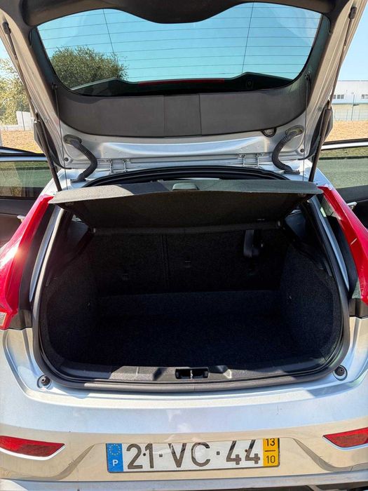 Volvo V40 1.6 D2 R-Design 2013
