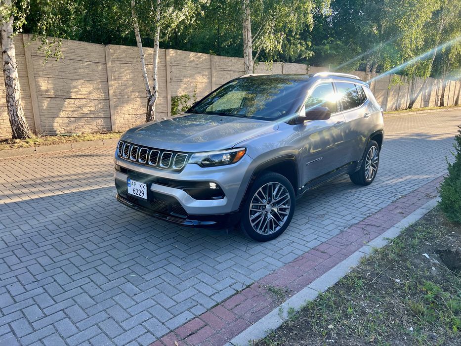 Продам Jeep Compas 2.0