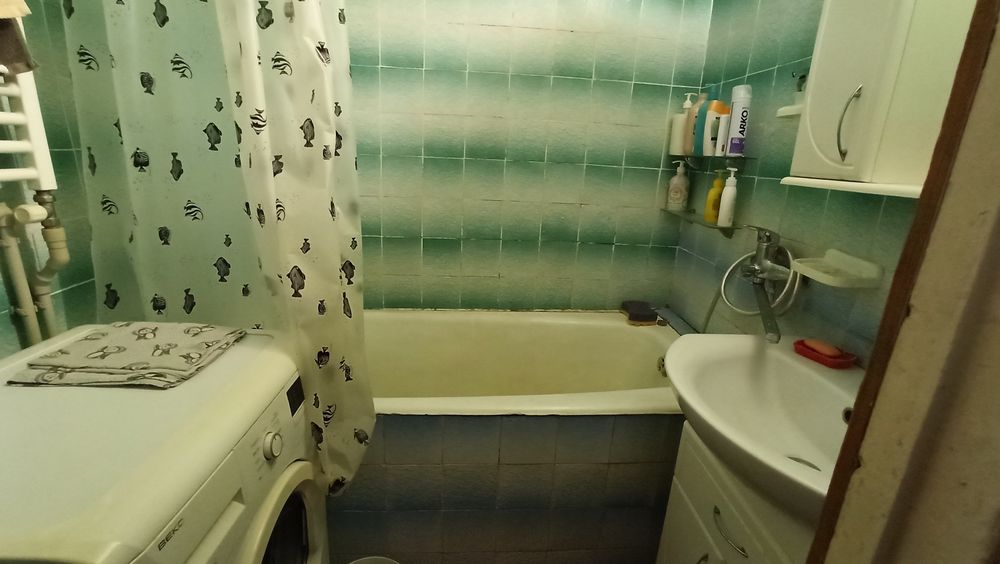 Продам 2к. квартиру в центре с газовым автономным отоплением.