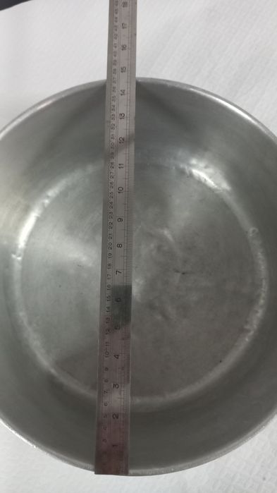 Grande Industrial em Alumínio com Tampa – 35cm (Capacidade aprox. 16L)