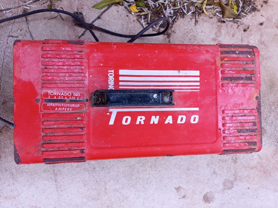 Máquina de Soldar Tornado