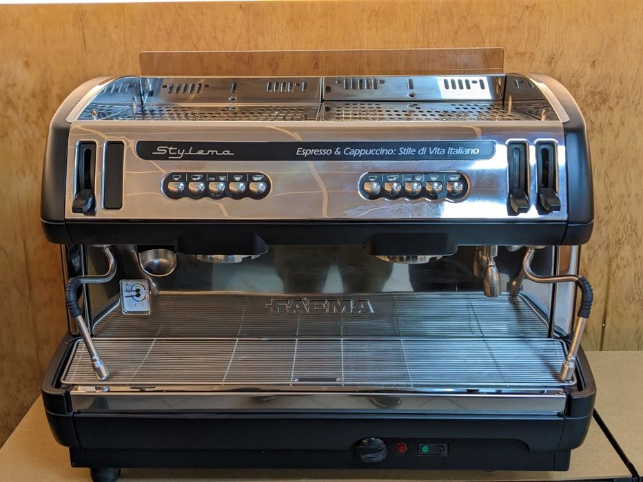 професійна кавоварка FAEMA Stylema