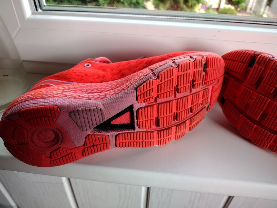 Under armour machina ua hovr 38 Sportowe Adidas do biegania
