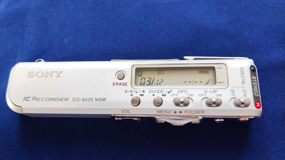 DYKTAFON cyfrowy SONY model ICD-SX35 kolor srebrny stan idealny!