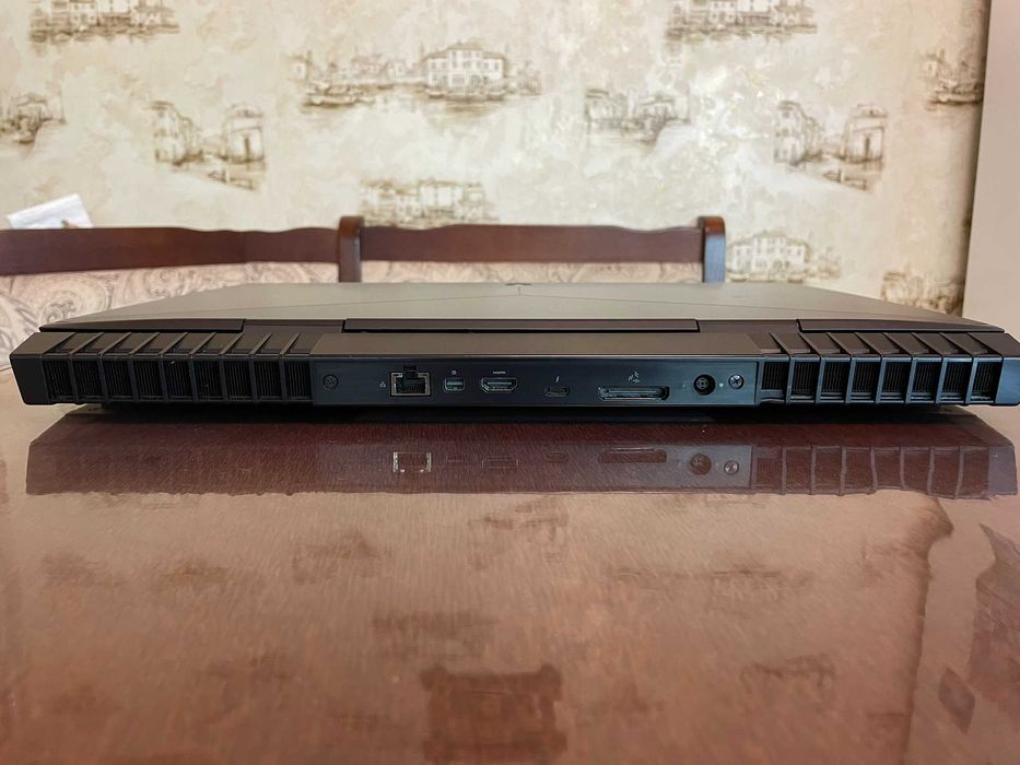 Ноутбук 17" FHD Alienware 17 R4 (I7-7700HQ/16Gb/SSD 128Gb+HDD 2Tb/GTX1060)