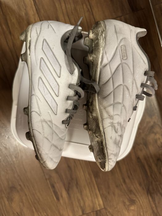 Korki lanki adidas skóra biale 35 bdb stan