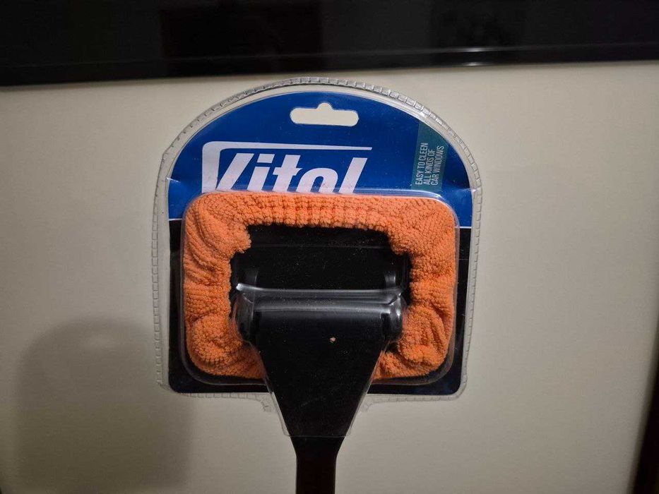 Чистящая щётка для мытья стёкол автомобилей Vitol