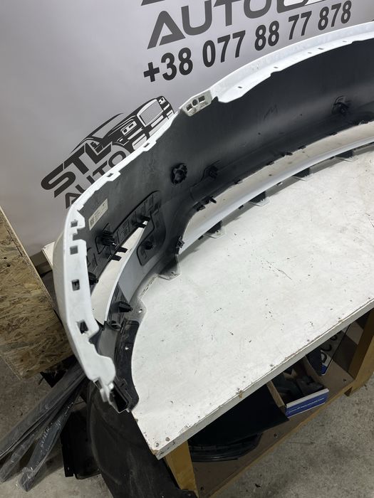 Передній бампер Tesla Model Y