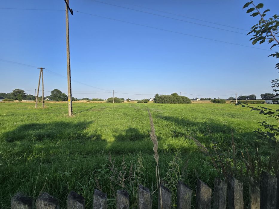 Sprzedam DZIAŁKE INWESTYCYJNĄ + Dom + WZ na 4 domy