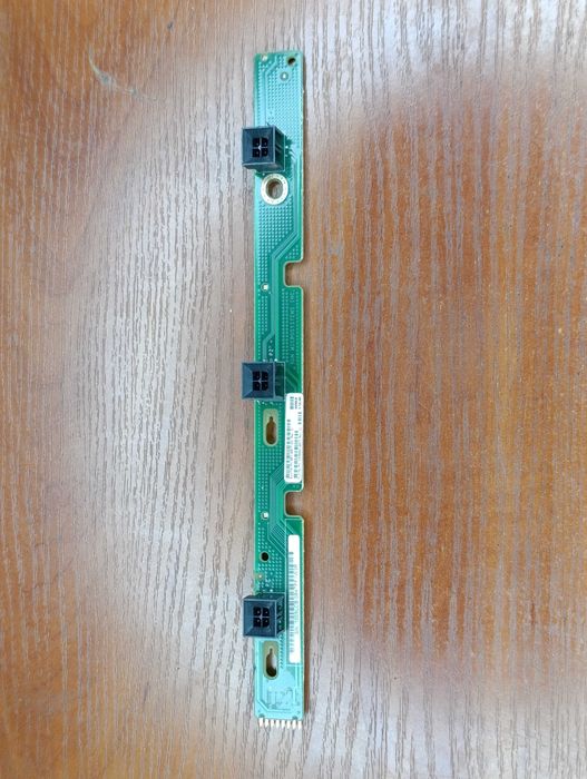 Комплект системи охолодження Sun Microsystems: Плата Fan Connector Board (501-6917-02) + 3 вентилятори (541-0275-04)