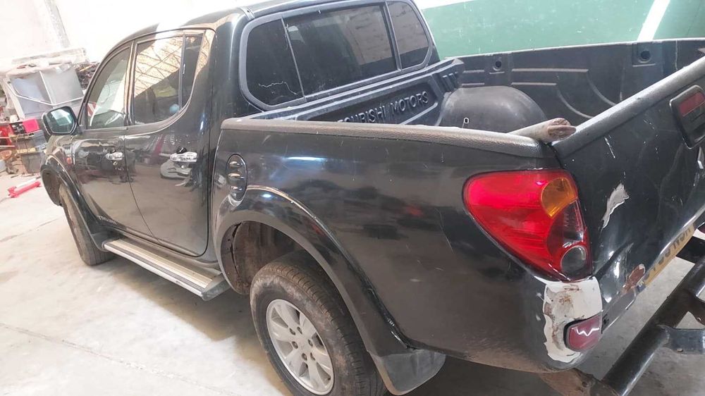Mitsubishi  L 200 de 2009